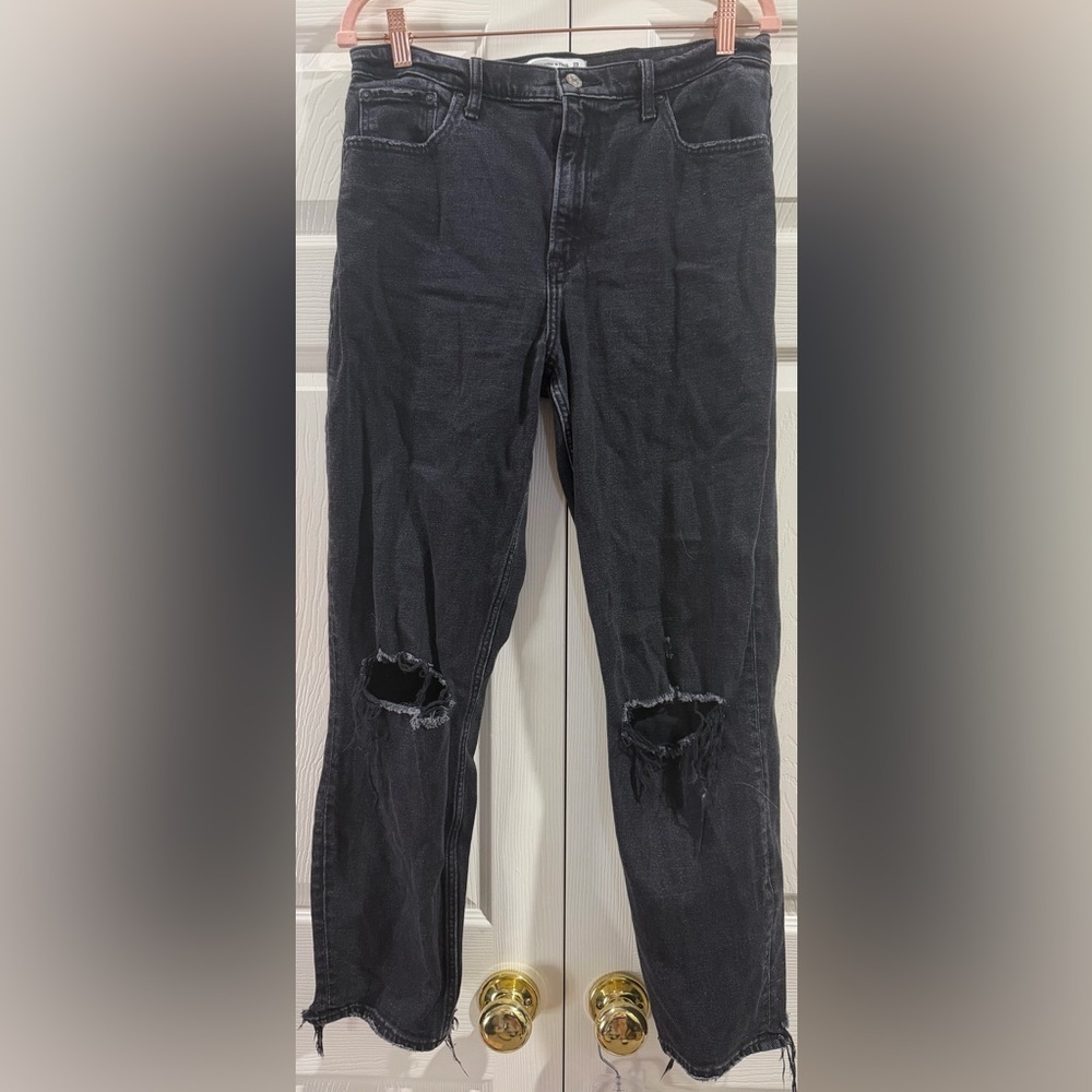Abercrombie & Fitch The Mom High Rise Jeans Size 29/8 Black Wash Straight Leg